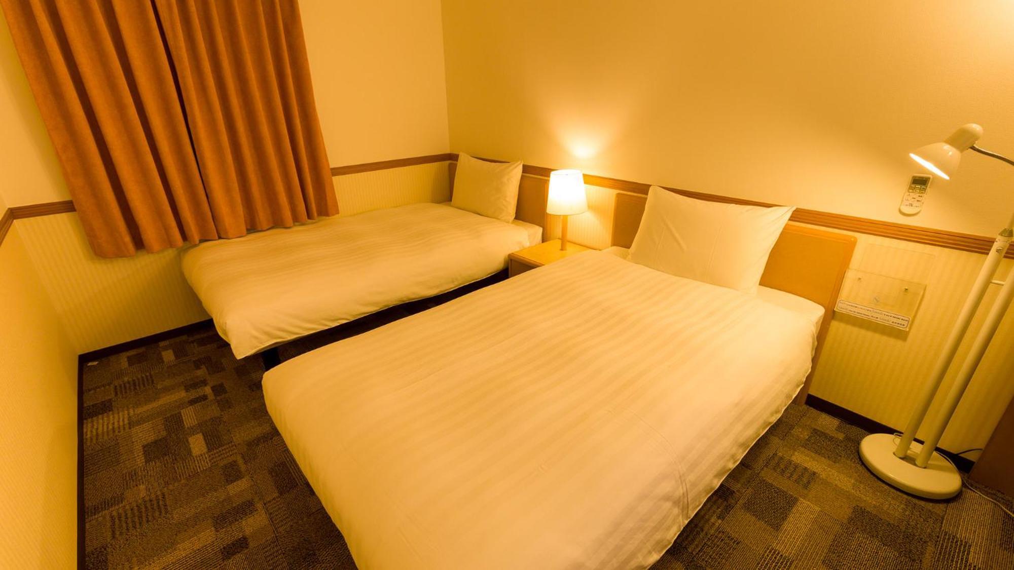 Toyoko Inn Fukuyama-Eki Shinkansen Minami-Guchi Quarto foto